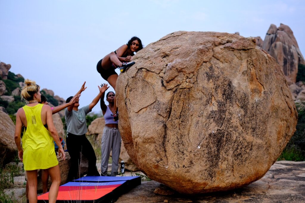 Gipfel suru crashpad during CLAW event in hampi
